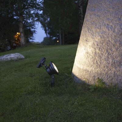 Sodo-zibintas-sviestuvas-saules-baterijos-miskosviesos-2