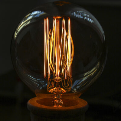 Kaitrine-dekoratyvine-lempute-G95-vintažinė-edisono-1