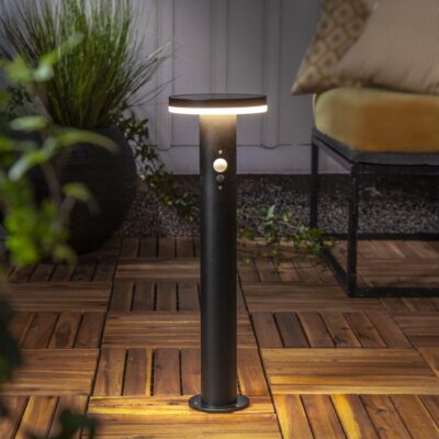 Ryškus lauko žibintas su saulės baterija VALETA